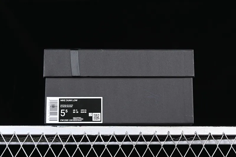 All Categories Nk SB Dunk Series Nk SB Dunk Low Low-top Sneakers Gift Box Nk Dunk Low Tokyo Raspberry Black Pink Customized Deconstructed Strap Casual Sneakers CW1590-100